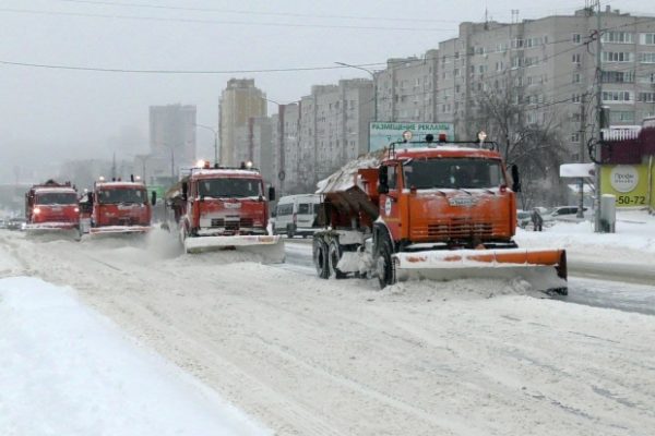 Волгоградские дорожники провели превентивную обработку улиц